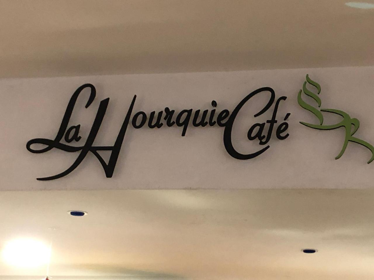 La Hourquie Cafe Morlaas Exterior foto